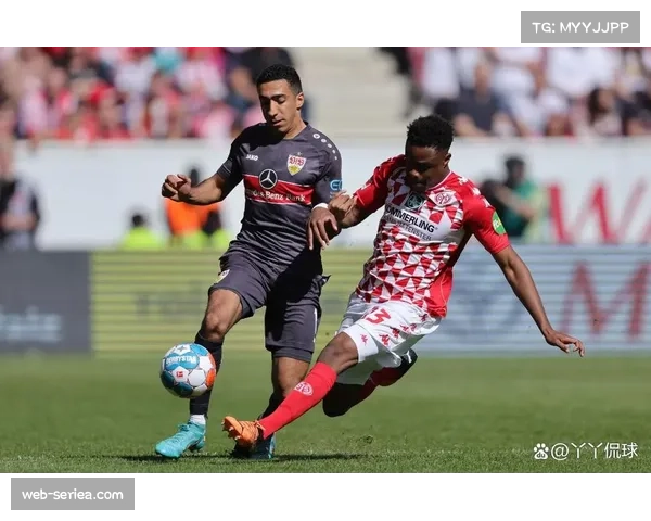 斯图加特主帅赛前确认，将延续4-2-3-1阵型应对法兰克福